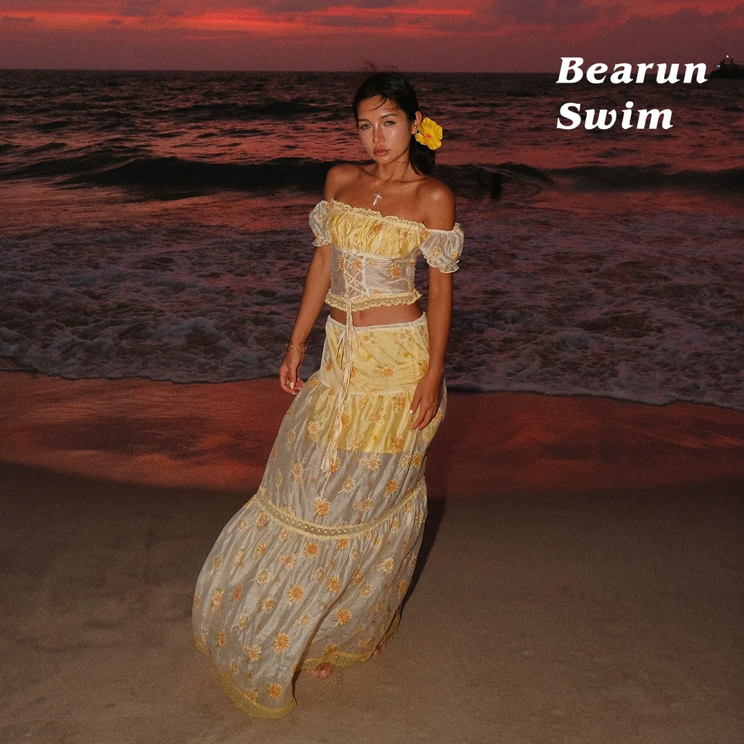 灰尘邓邓 度假风碎花套装一字肩抹胸上衣半身裙两件套D25B0720