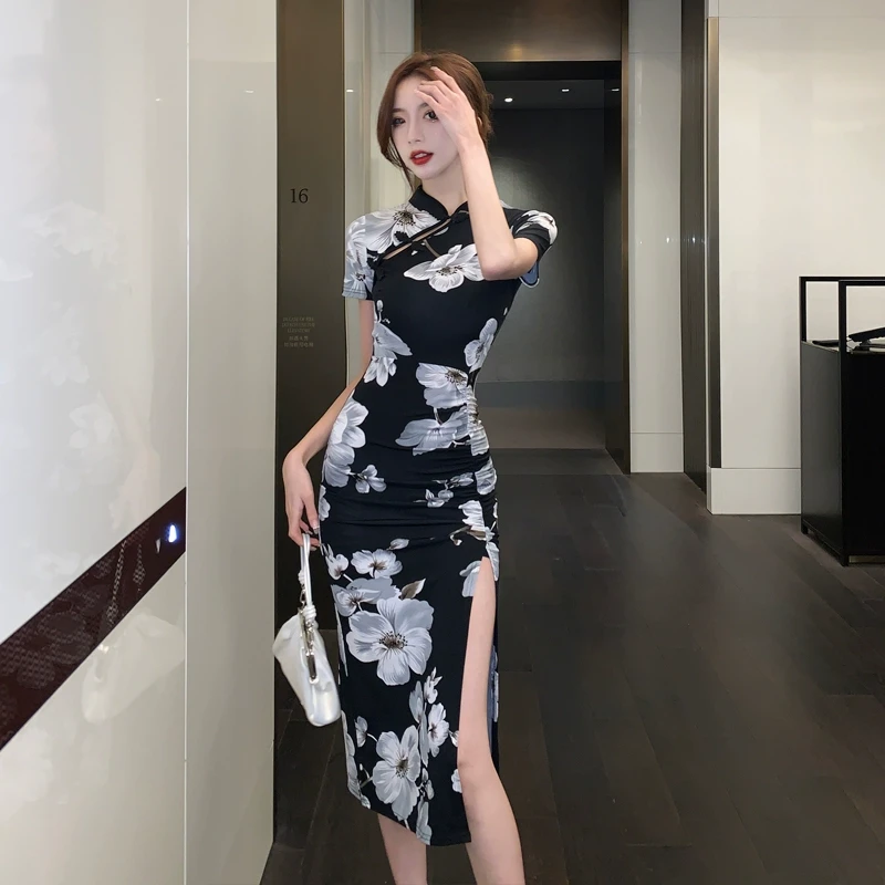 哥弟2025年复古国潮印花改良旗袍新中式日常开叉褶皱收腰中长