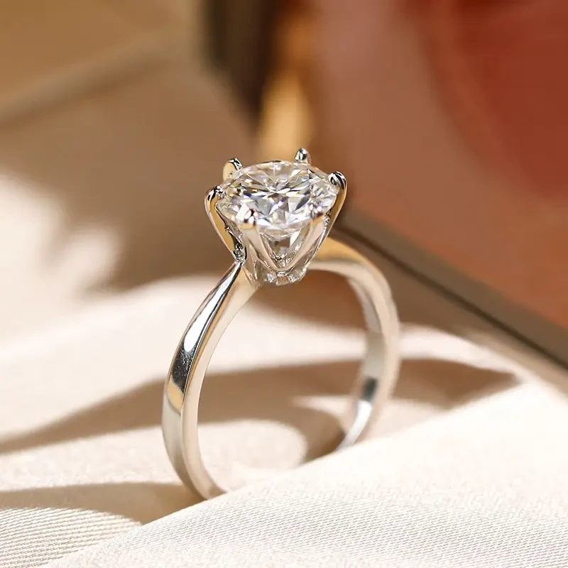 925银莫桑石银制品 925银莫桑石银制品气质时尚经典简约素结婚