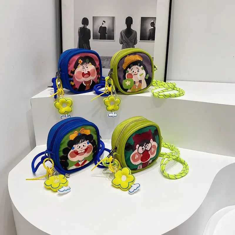 小众插画设计小圆包女2024新款涂鸦个性搞怪小方包百搭单肩斜挎包