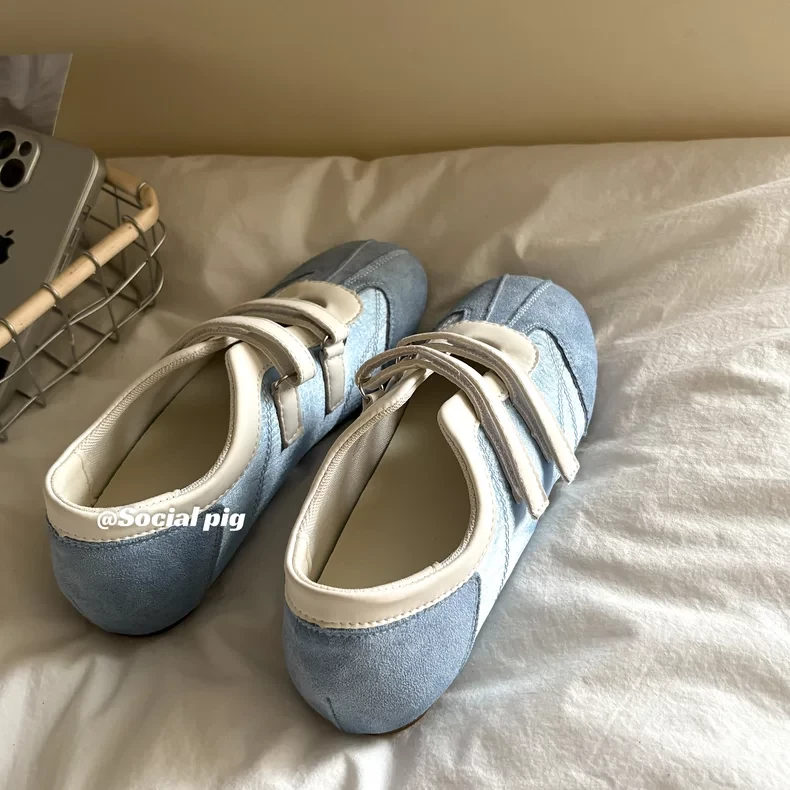 小众新款爆火双排扣镂空磨砂德训鞋女复古拼色运动平底玛丽珍单鞋