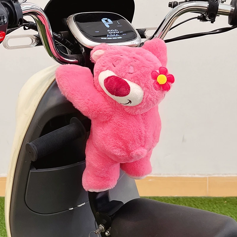 电动车儿童座椅防撞头保护垫可爱卡通草莓熊玩偶电瓶防撞婴儿神器