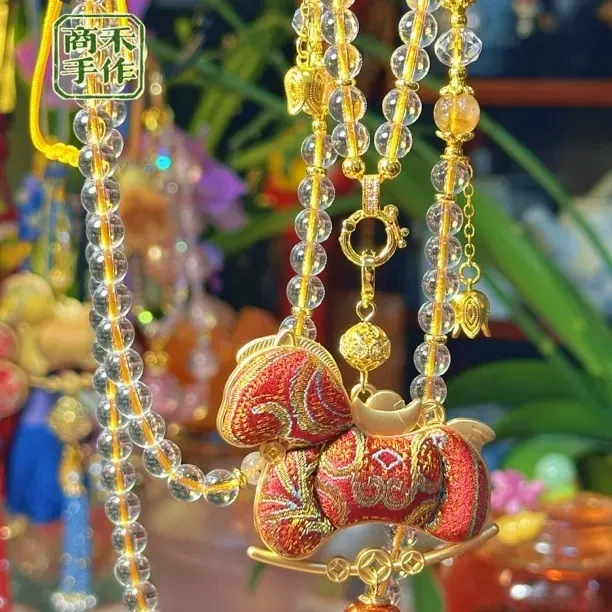 非金属仿水晶项链 宋锦红色小马项链、毛衣链，汉服配饰，2026新年