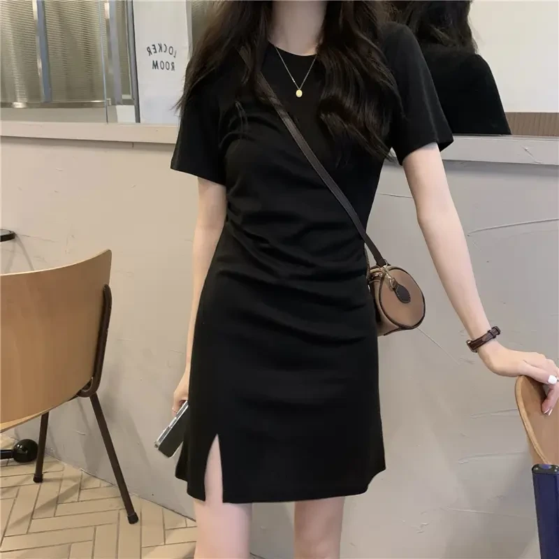 黑色短袖小个子连衣裙夏辣妹收腰包臀法式开叉小黑裙休闲气质短裙