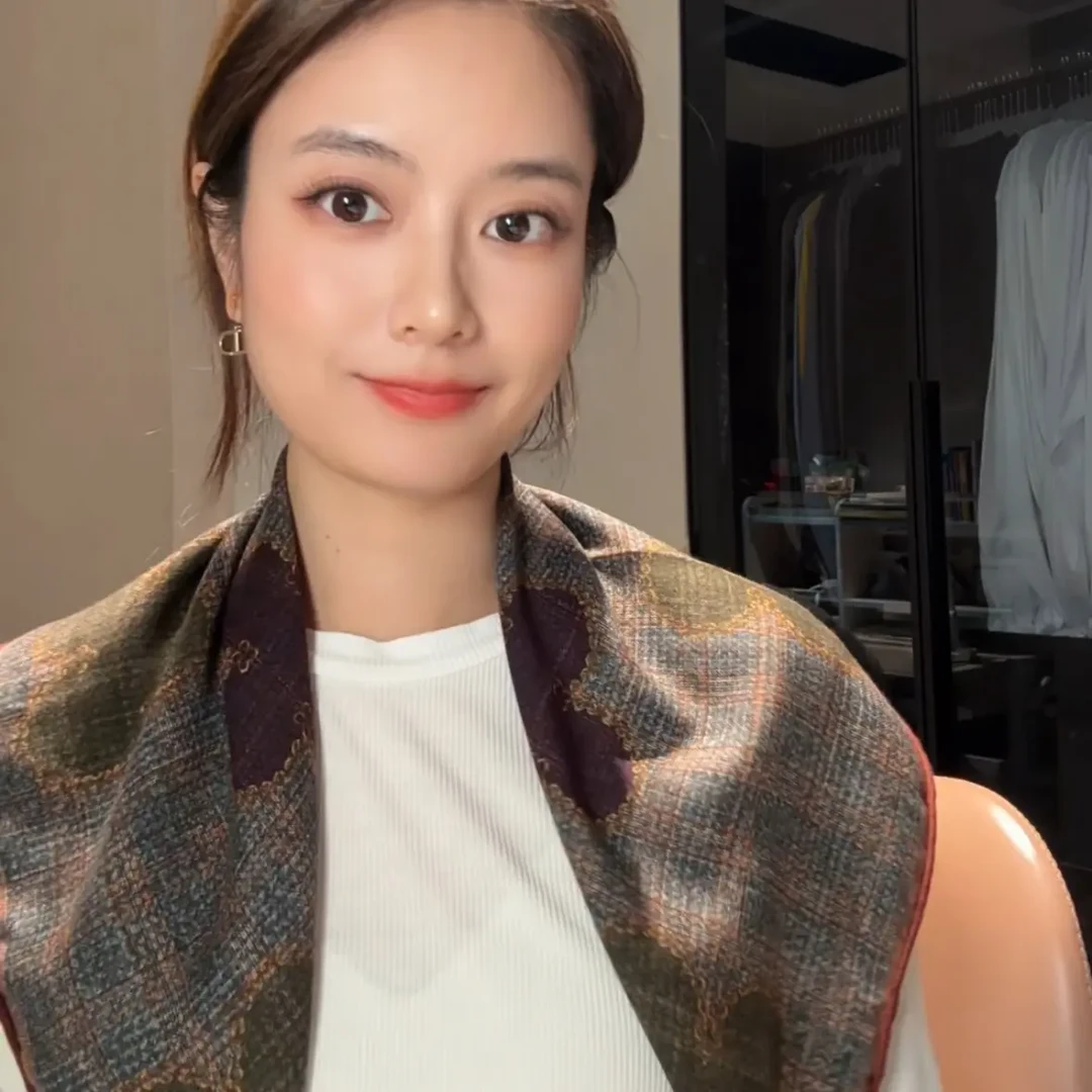 【瑶嘉】 芳登广场 四叶草双面异色桑蚕丝羊毛小方巾温婉优雅风围巾