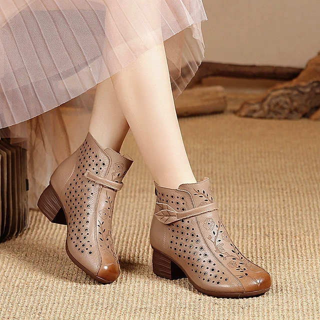 真皮凉靴女粗跟短靴2024春夏新款镂空透气复古女靴洞洞靴罗马凉鞋