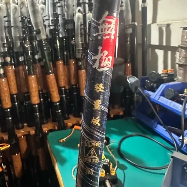 超轻超硬19调传统钓长竿耐磨防黑手炮竿