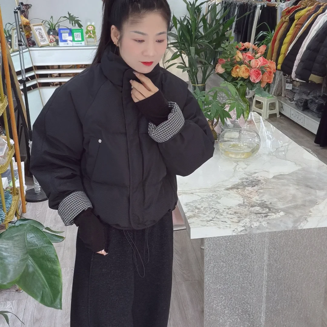 韩系袖子拼接格子羽绒服女2025冬装上新立领宽松白鸭绒短外套