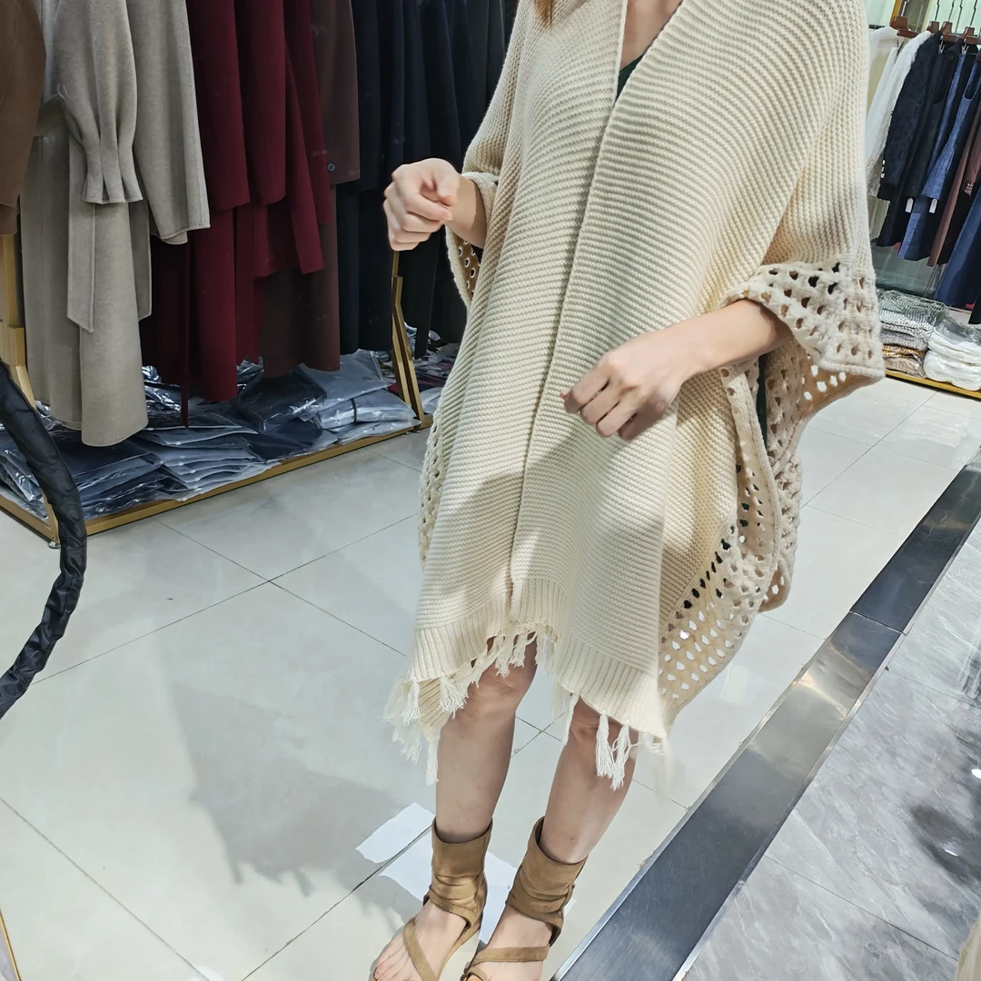 秋季薄款常规款无袖慵懒风宽松型披肩围巾开襟意式V领