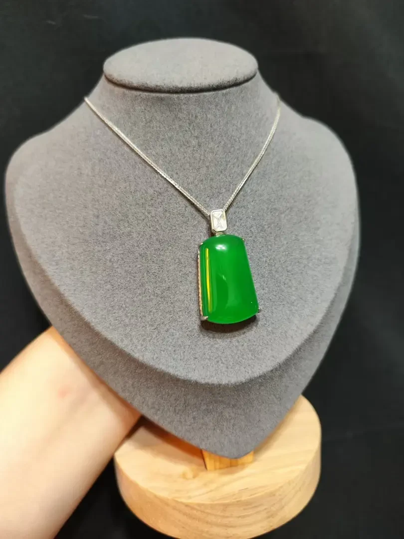 简约设计款无事牌吊坠真玉髓项链奢华高端珠宝礼物-D022