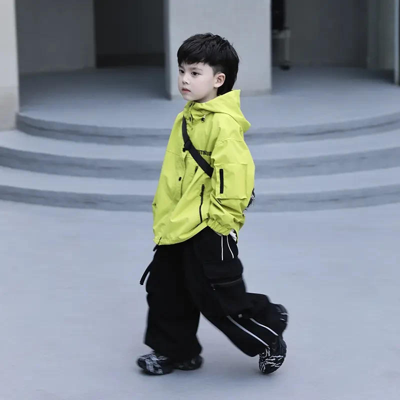 25秋冬新款儿童洋气绿色防风工装加绒冲锋衣外套裤子