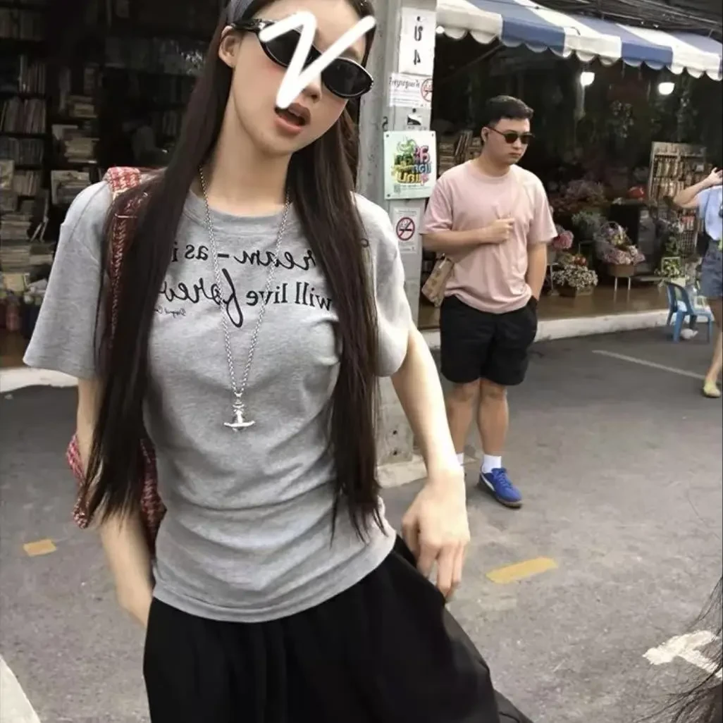2025春夏款复古设计感港风短袖字母印花上衣女正肩短袖休闲风T恤