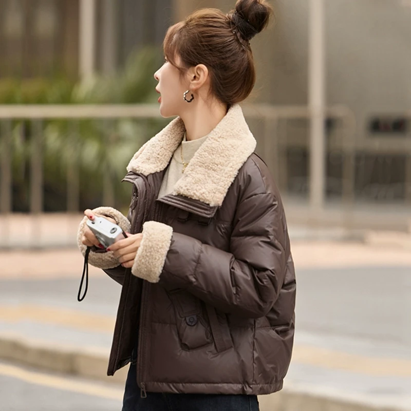 海宁短款羽绒服外套女2024新款冬皮毛一体今年爆款高端品牌加绒