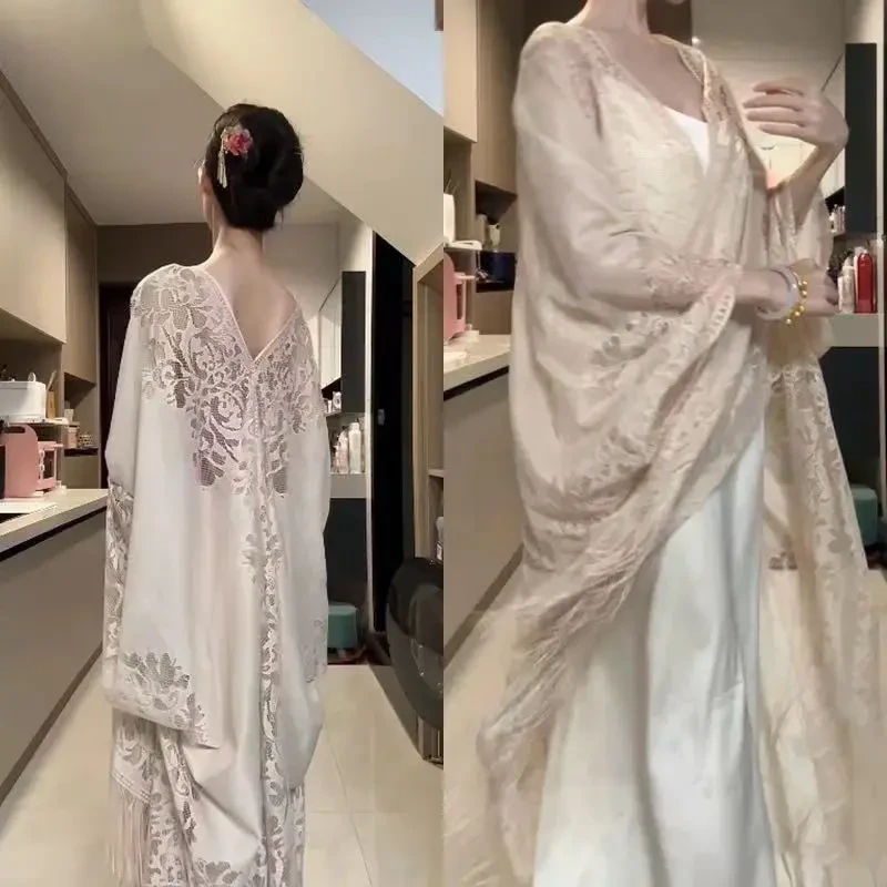 【盒盒】披肩薄款春夏优雅女防晒蕾丝新中式气质外搭镂空流苏外披