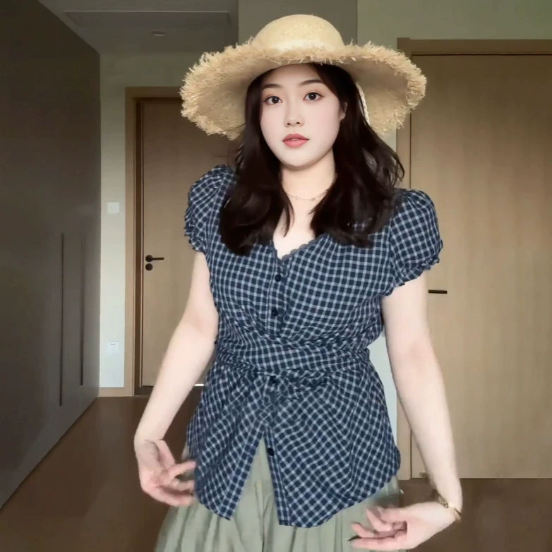 【8738】大码女装胖mm格纹短袖衬衫夏季收腰绑带蕾丝边拼接V领衬衣