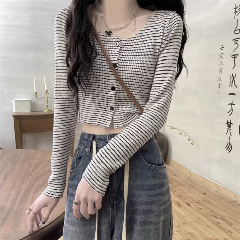 高级感针织开衫女2024新款秋冬季内搭打底衫露脐修身长袖短款上衣