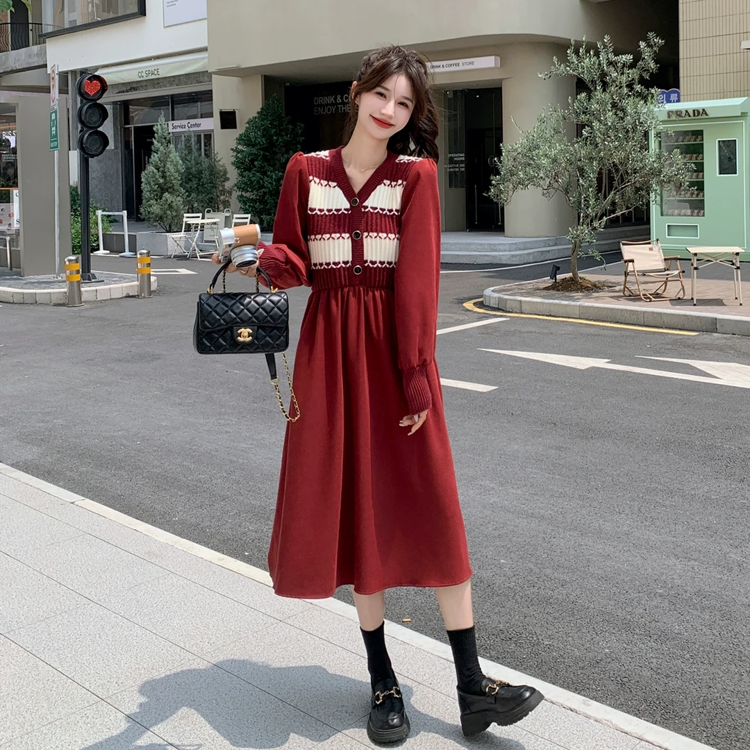 法式红色针织拼接连衣裙春女2025新款设计感收腰显瘦假两件长裙
