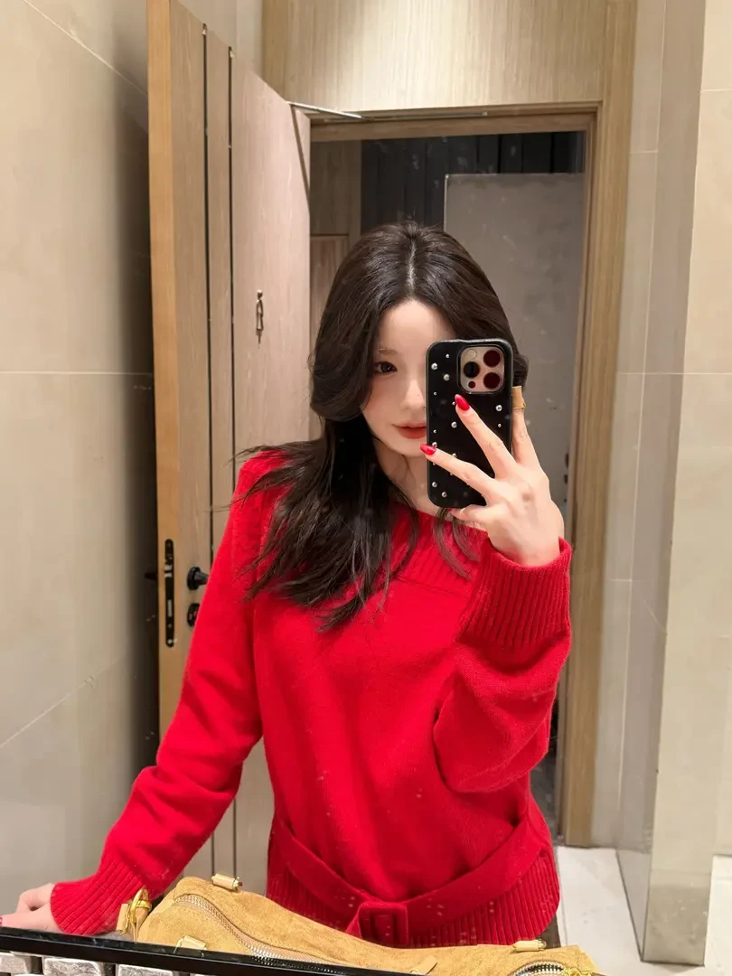圣诞红纯欲一字肩针织衫女设计感小众两穿收腰气质毛衣