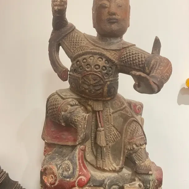 木雕原木色佛像可用于观赏收藏