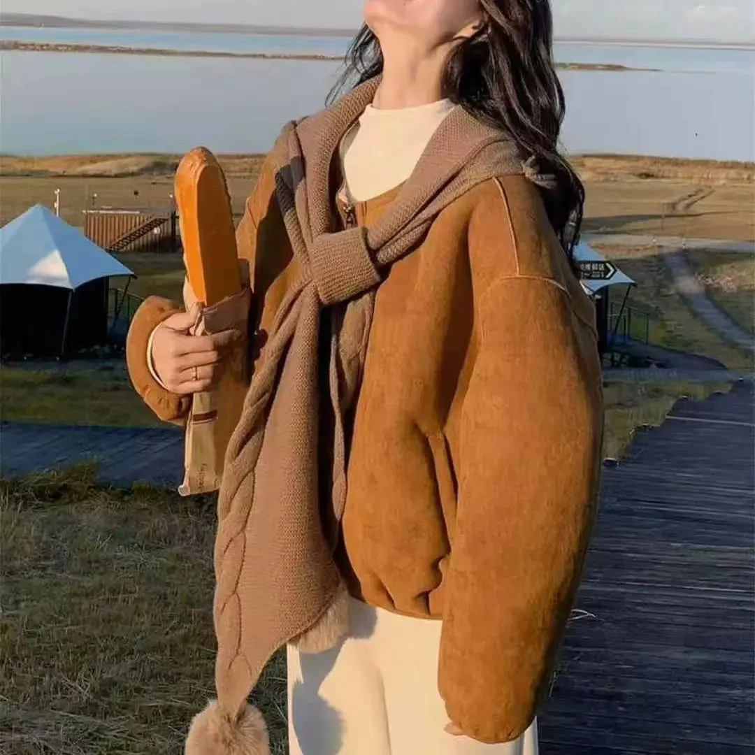 宽松型开衫女长袖冬季保暖连帽圆领短外套