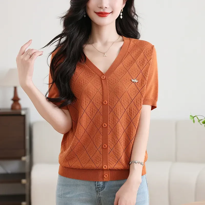 新款女士冰丝短袖V领气质上衣2025夏季休闲纯色时尚百搭针织衫