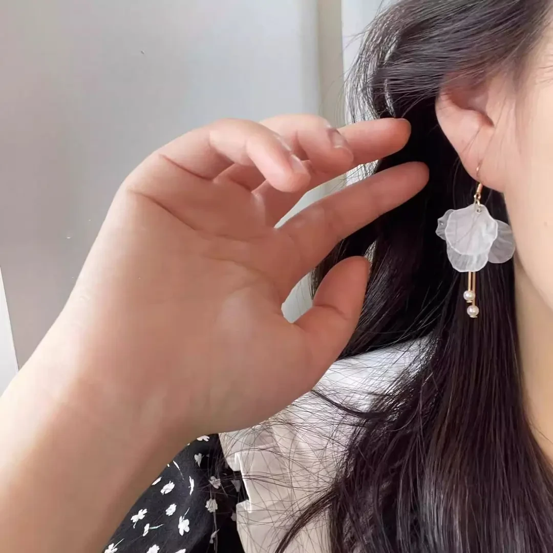 合金耳饰 夏日氛围感海边度假风长款花瓣珠珠流苏耳钉甜美耳饰女