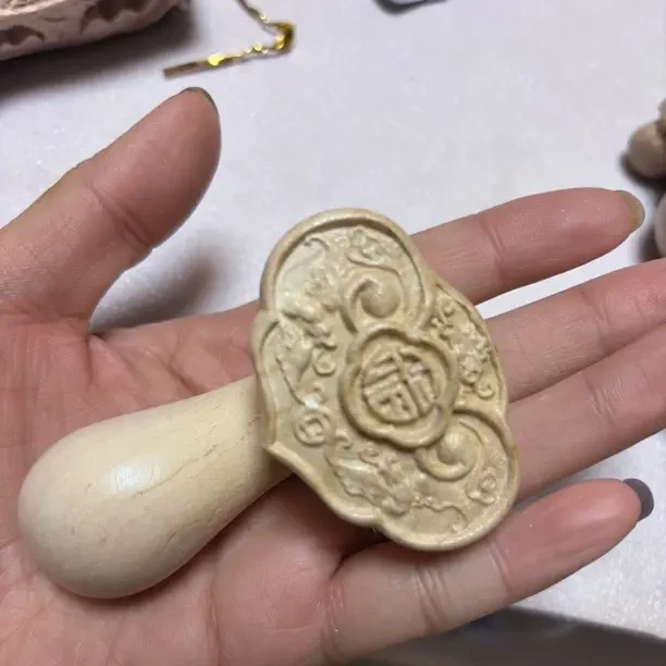 桃木雕刻如意手把件实木随身吉祥摆件创意手工雕刻立体