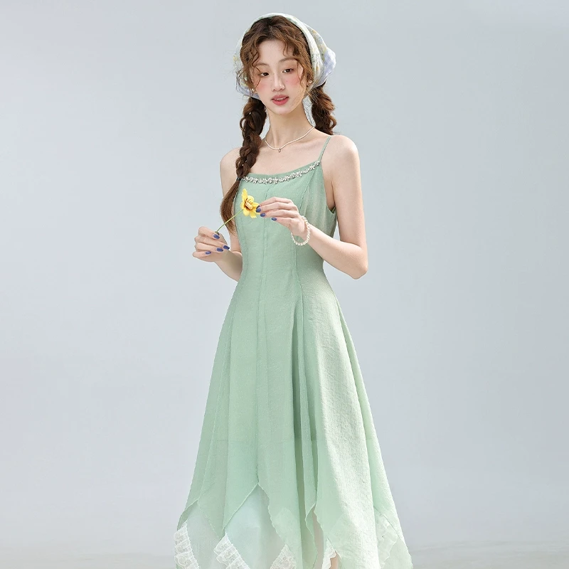 三寸藕【青提酿雨】度假风绿色吊带连衣裙女2025款流行爆款L250128