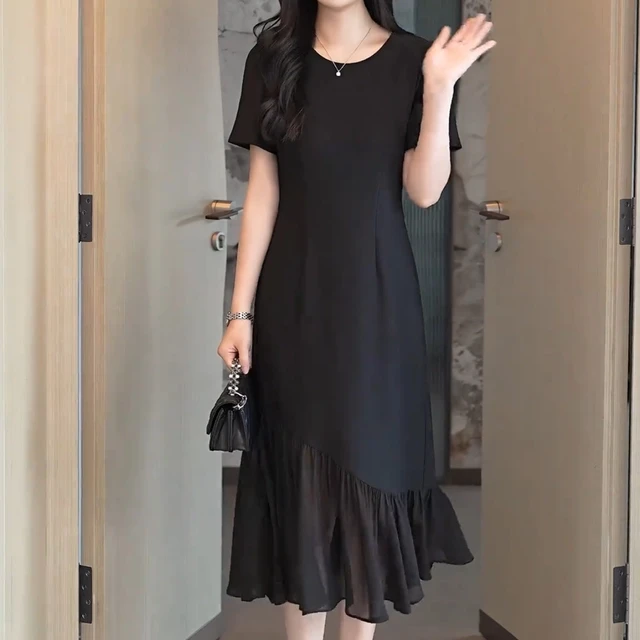 赫本风气质减龄黑色连衣裙女2025夏季新海边度假风连衣裙高级感白