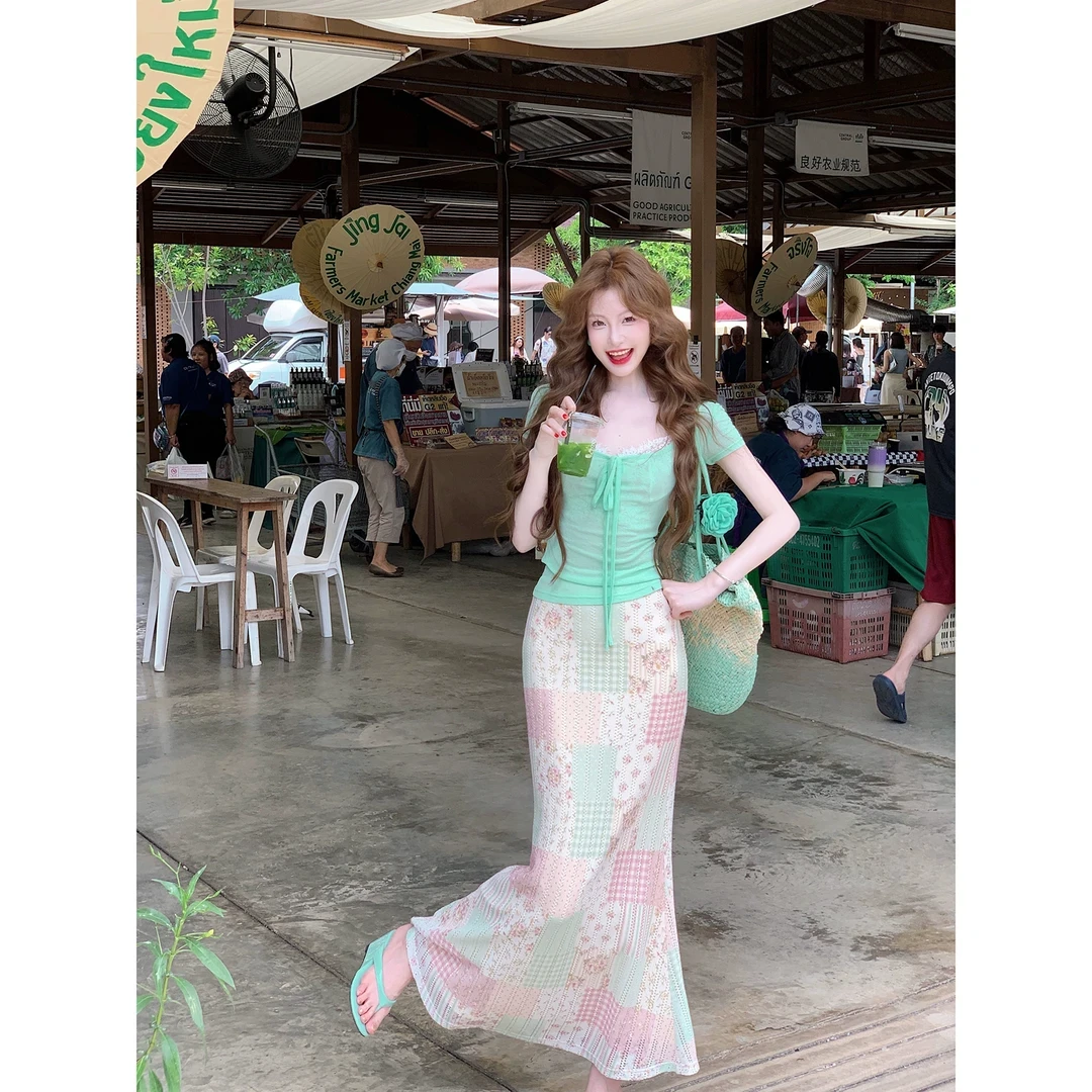 【青絮】夏日清新蝴蝶结修身短袖T恤+显瘦印花鱼尾碎花半身裙