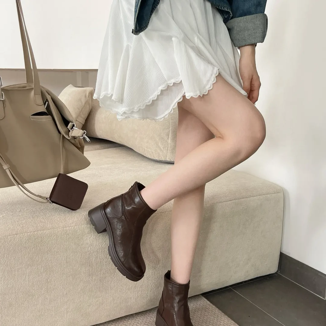 【小眼妹专属新品】女靴秋冬英伦风圆头马丁靴防滑时尚百搭