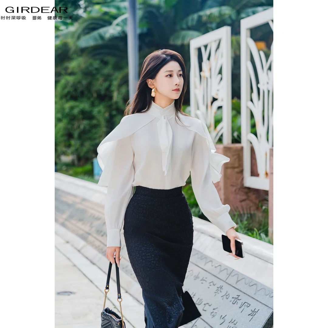 GIRDEAR/哥弟早秋新款时尚气质百搭休闲飘逸衬衫(附领带)女130079