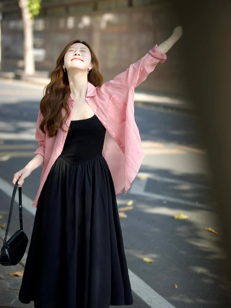 秋季穿搭一整套2025新款韩版高级感收腰显瘦连衣裙百搭开衫两件套