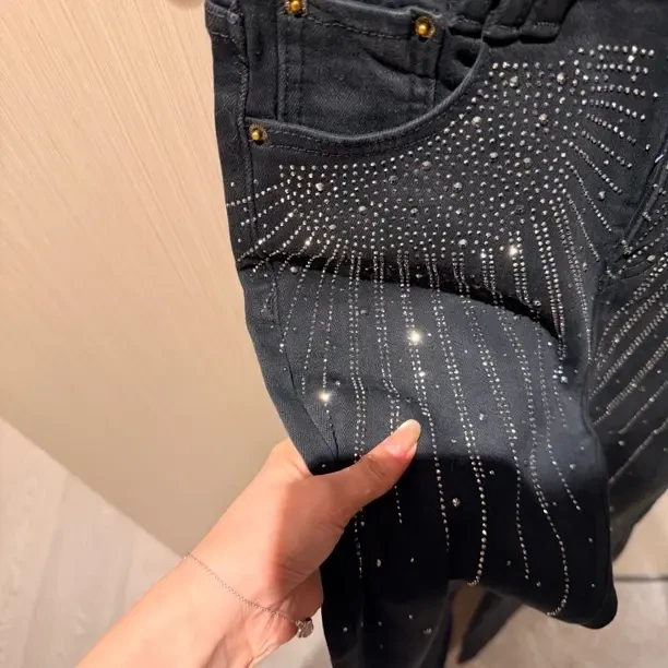 shixxya/秋冬高腰显瘦烫钻牛仔裤女款