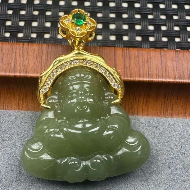 和田玉黄口料，财神吊坠镶嵌s295