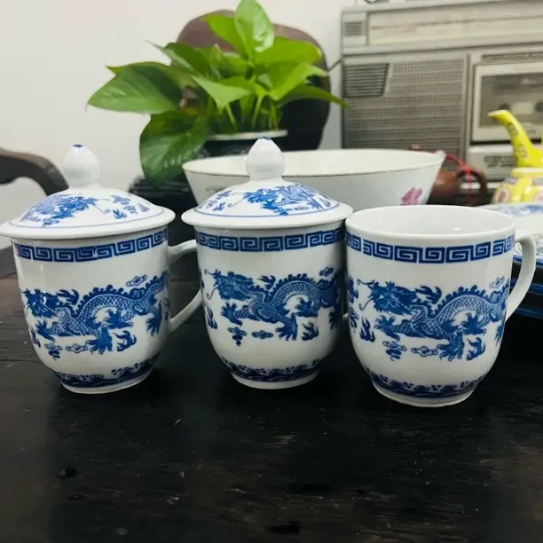 茶杯青花瓷带盖子