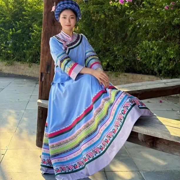 布依族壮族民族服饰粉色四条飘带高级款式