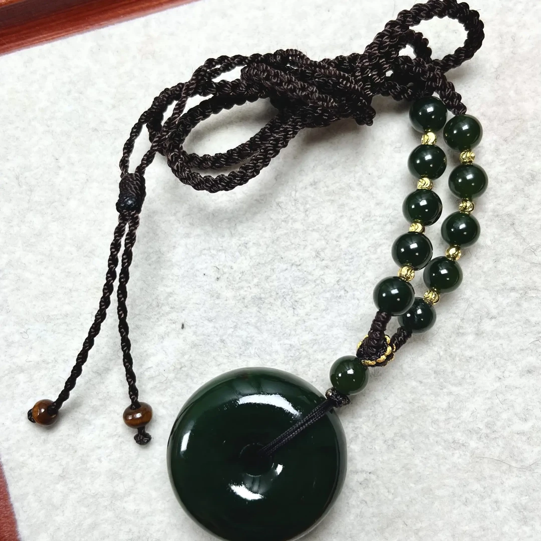 和田玉（俄碧）平安扣宽28mm厚12mm