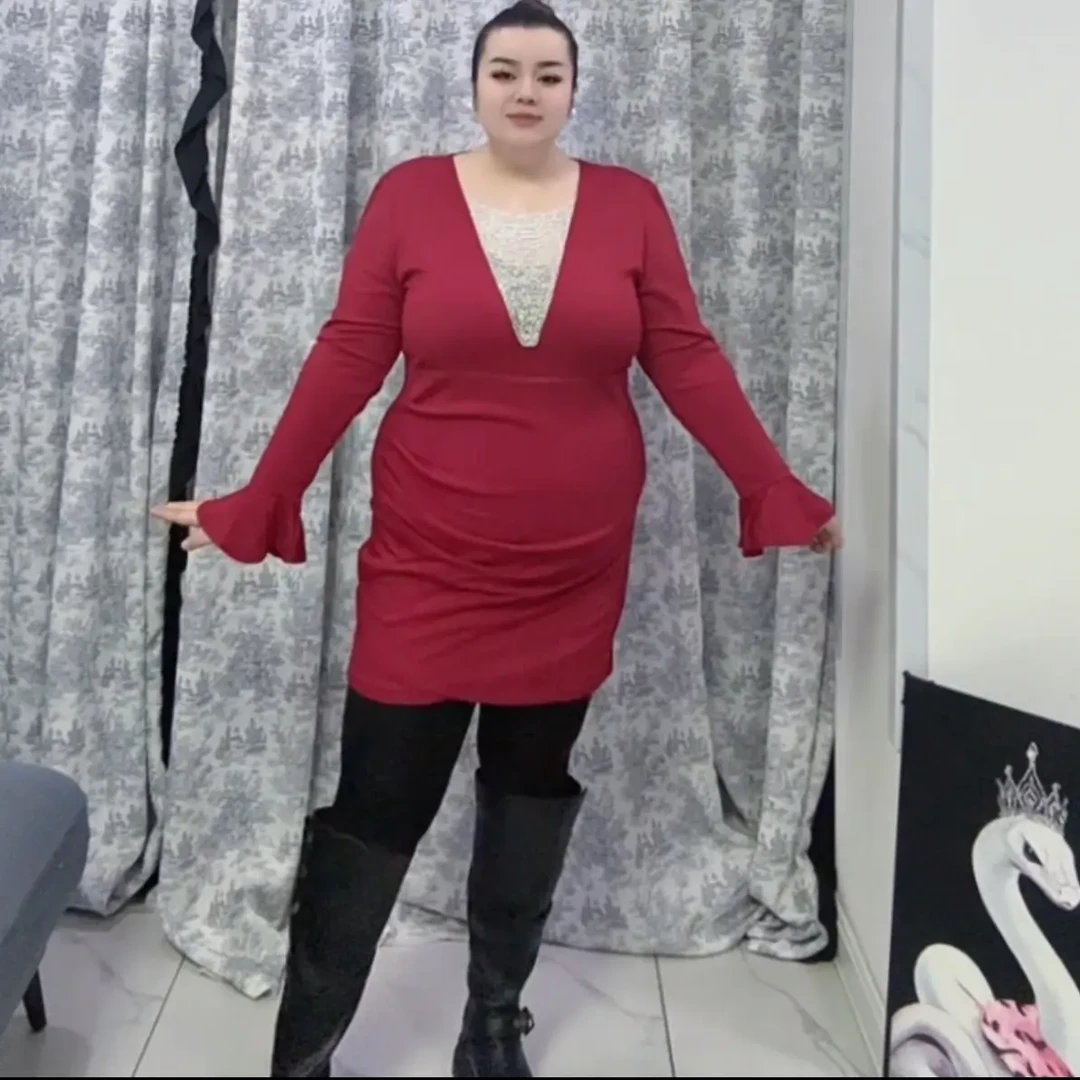 九月家大码胖mm秋冬性感深V领镂空修身包臀褶皱连衣裙