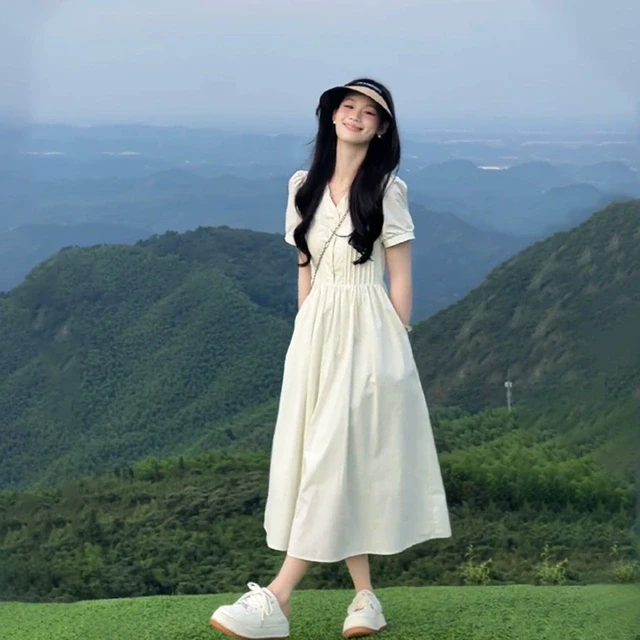 温柔风清纯初恋裙甜美v领短袖连衣裙女20高贵连衣裙新款潮牌女装