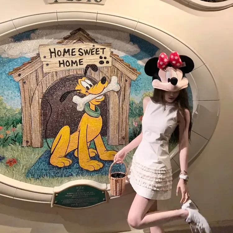 千金清冷感贵系衣服无袖连衣裙女2025夏季气质设计感收腰辣妹短裙