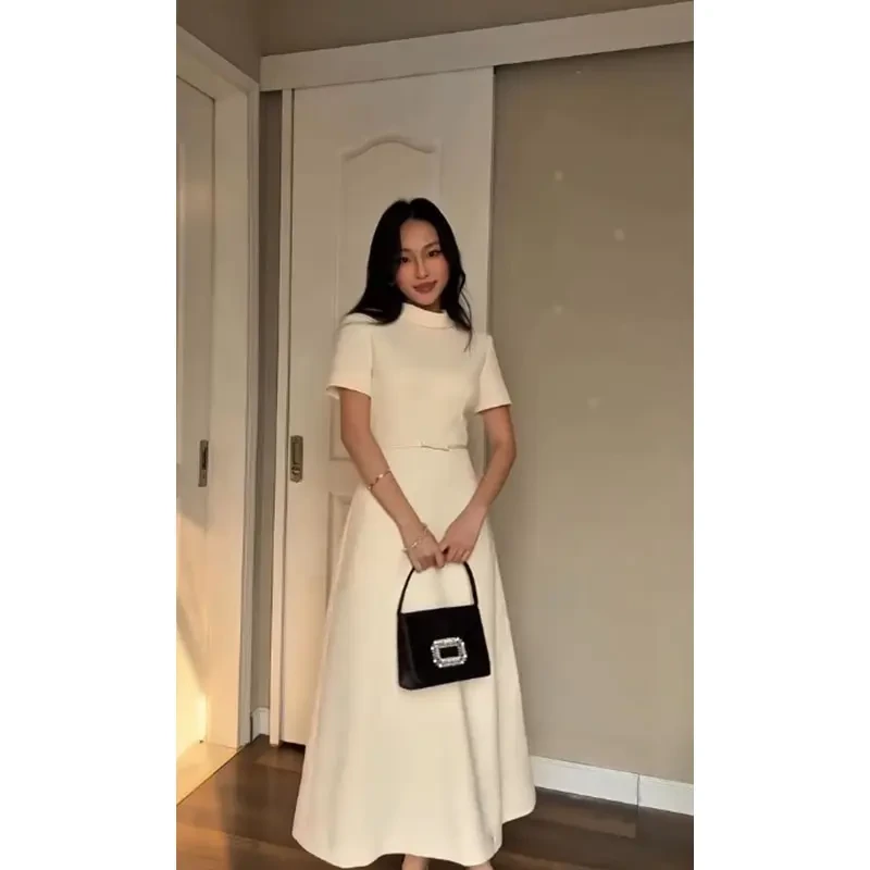 2025新款法式复古别致惊艳小众设计白色高级感气质短袖连衣裙短裙