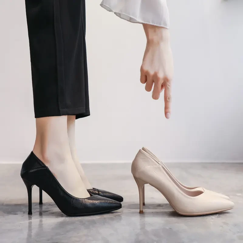 软皮黑色细跟尖头高跟鞋职业工作上班女单鞋性感中低跟女士大小码