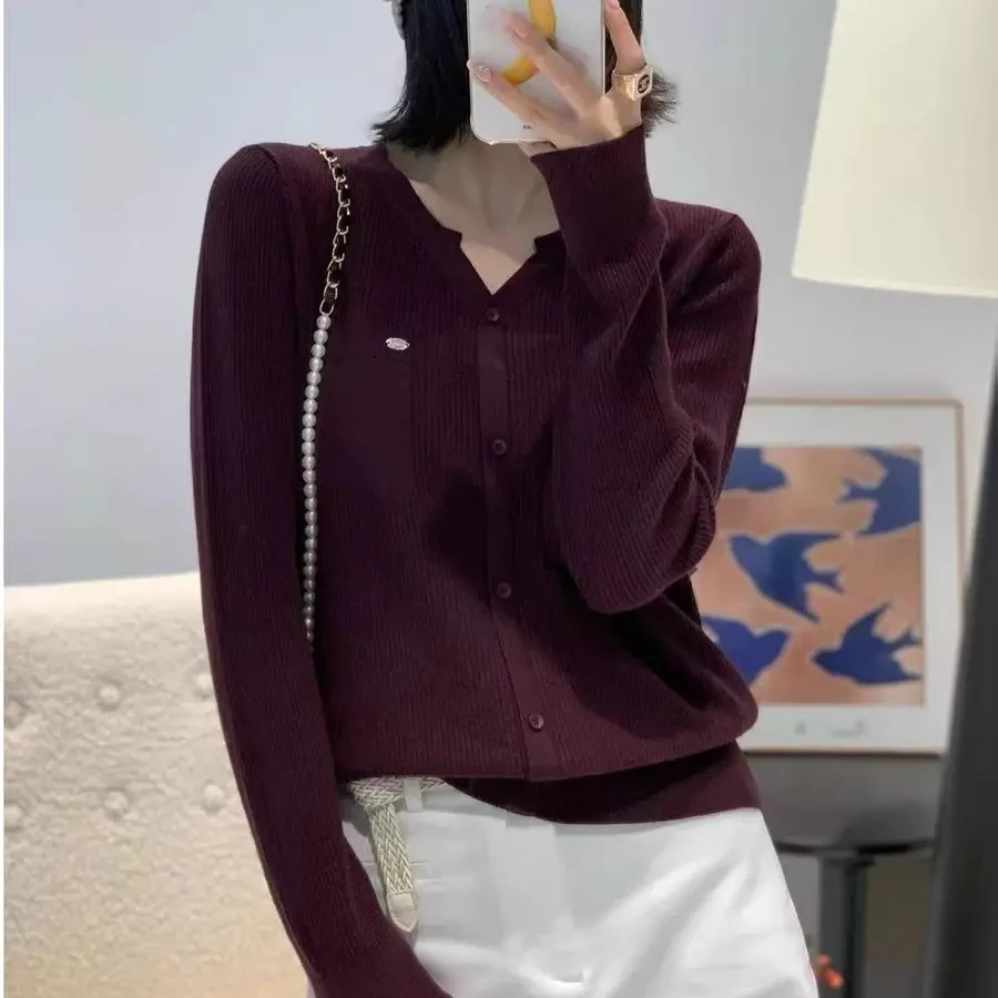依美阁女装推介秋冬款毛衫时尚百搭气质款