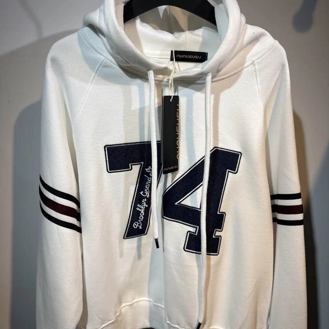 新款经典大LOGO连帽卫衣时尚