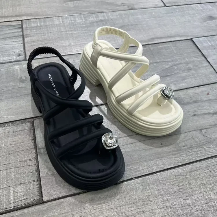 修面皮舒适时装15平跟罗马鞋纯色时装凉鞋休闲交叉