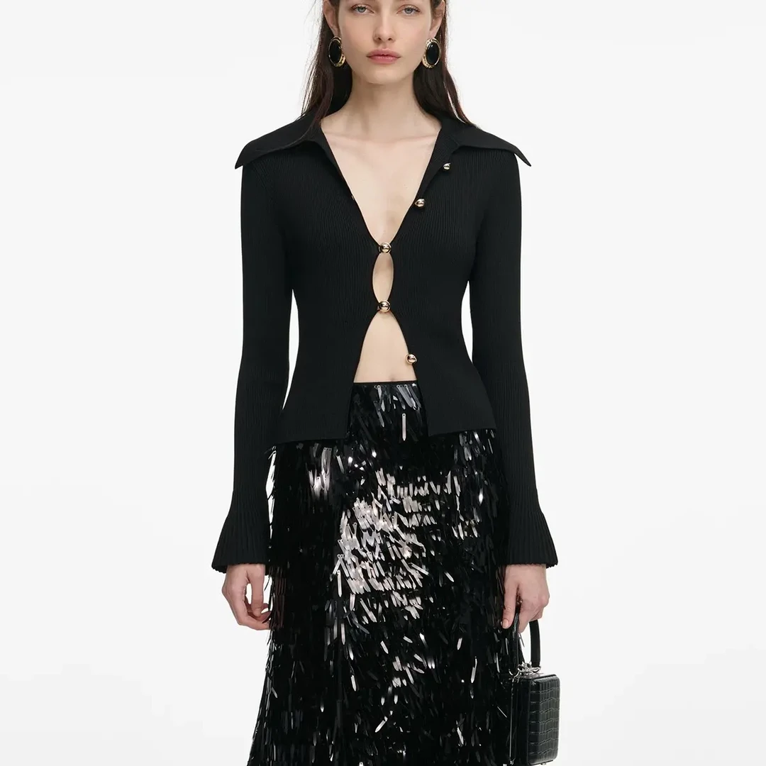 USHARK早春新款经典黑镂空喇叭袖修身显瘦时尚百搭针织毛衫上衣女