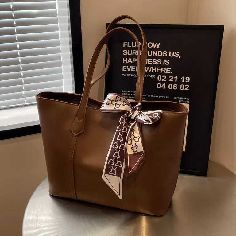 大容量女包通勤潮春季单肩托特包包女款爆款2025新款硬底简约百搭