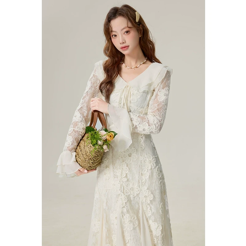 Qiuzixian【油画栀子】温柔风蕾丝拼接杏色连衣裙新款鱼尾裙L240281