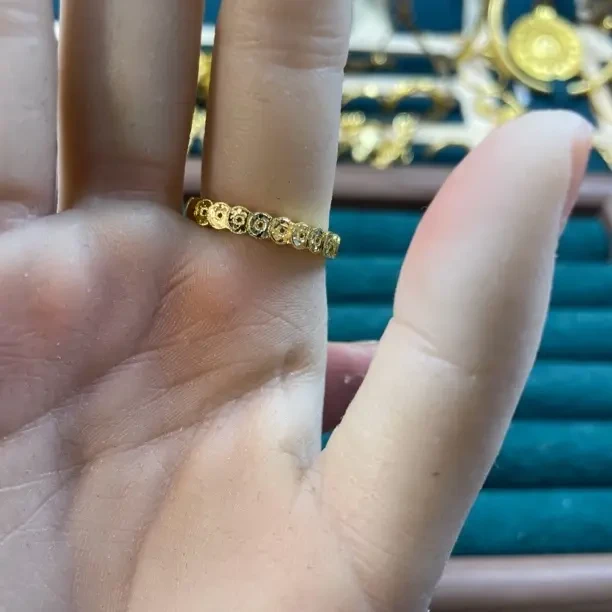 铜合金戒指 5号8号18号日韩金色指环精美女士环环相扣